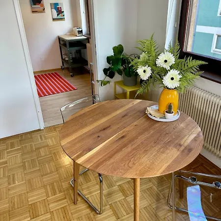 Zentrale Mit Parkplatz شقة غراتس