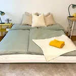 Zentrale Mit Parkplatz Apartment *