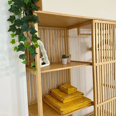 Zentrale Mit Parkplatz Apartamento *