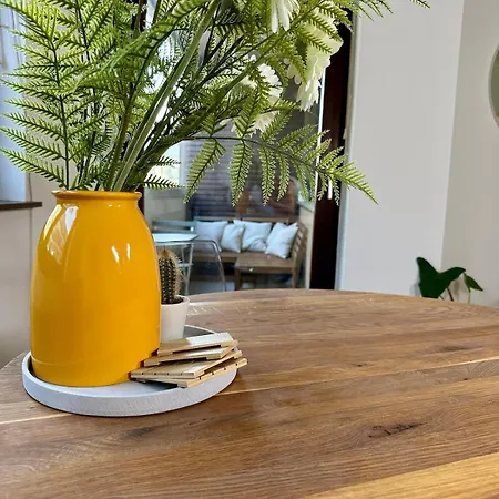 Zentrale Mit Parkplatz *