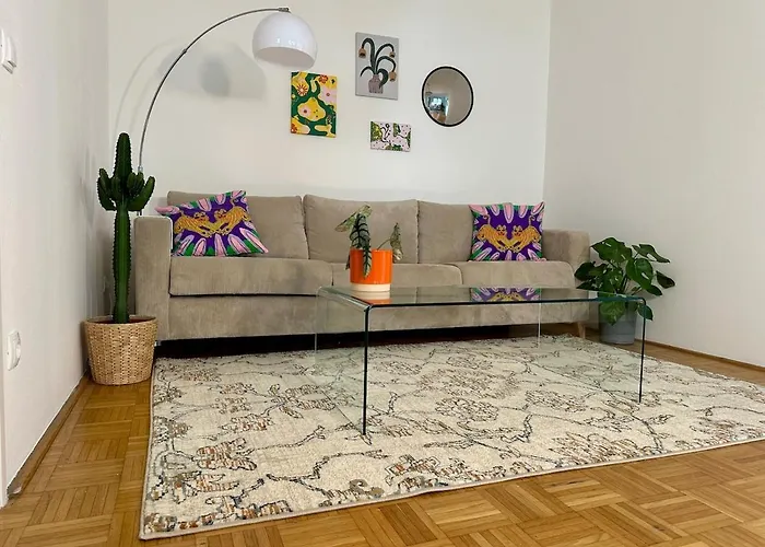 Zentrale Mit Parkplatz Apartamento Graz