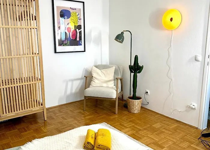 Zentrale Mit Parkplatz * Štýrský Hradec